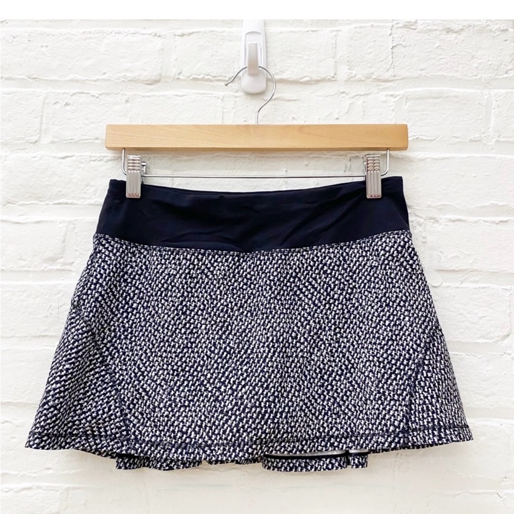 Lululemon || Circuit Breaker Skirt Skort Scatter Star Arctic Grey Black 4